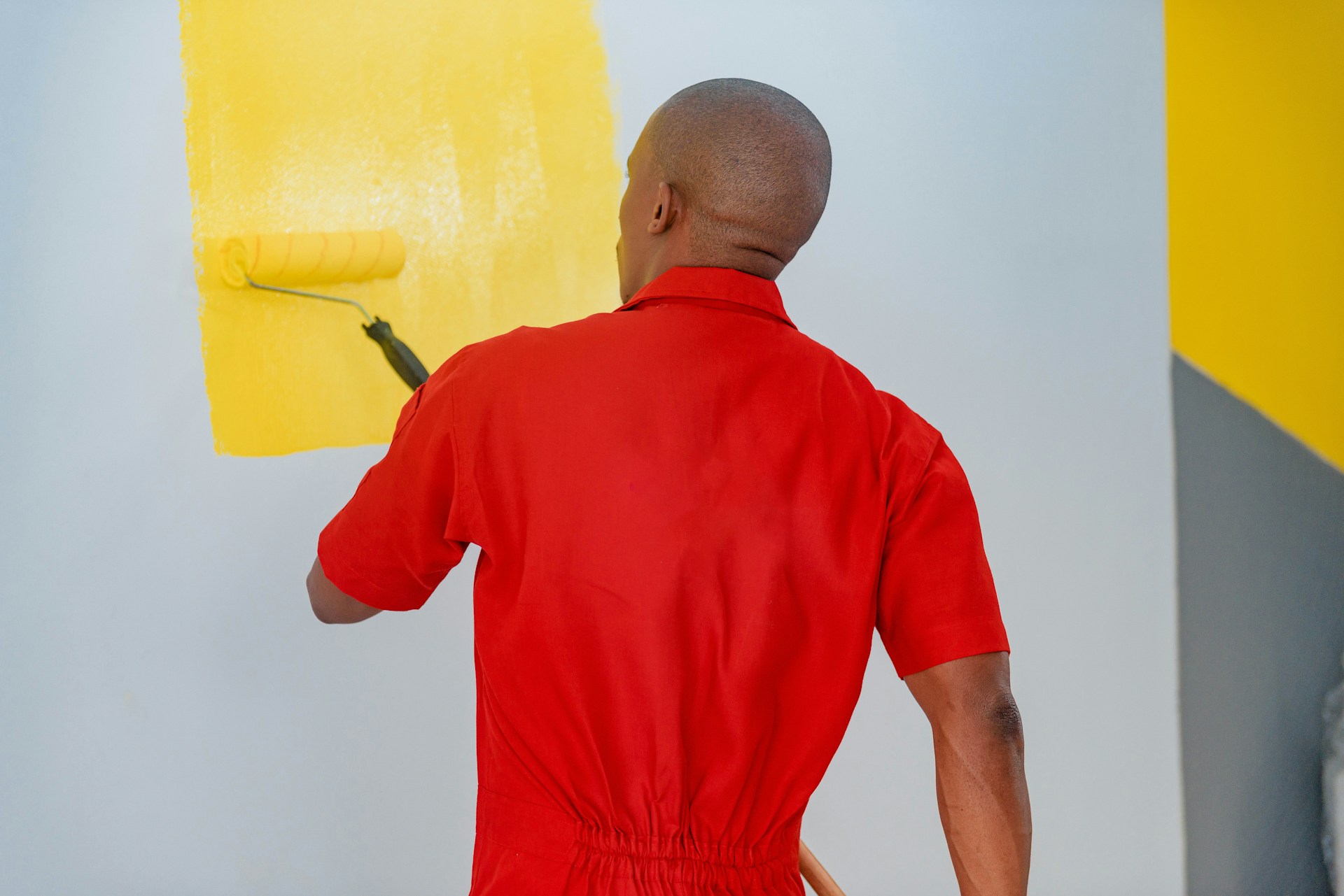 You are currently viewing San Diego HOA Painting Guidelines: What Homeowners Need to Know